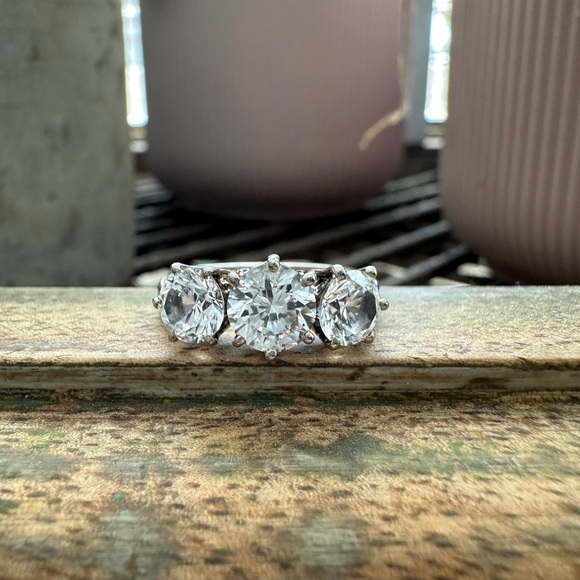 Vintage Sterling CZ Past, Present & Future Ring π - Picture 4 of 7